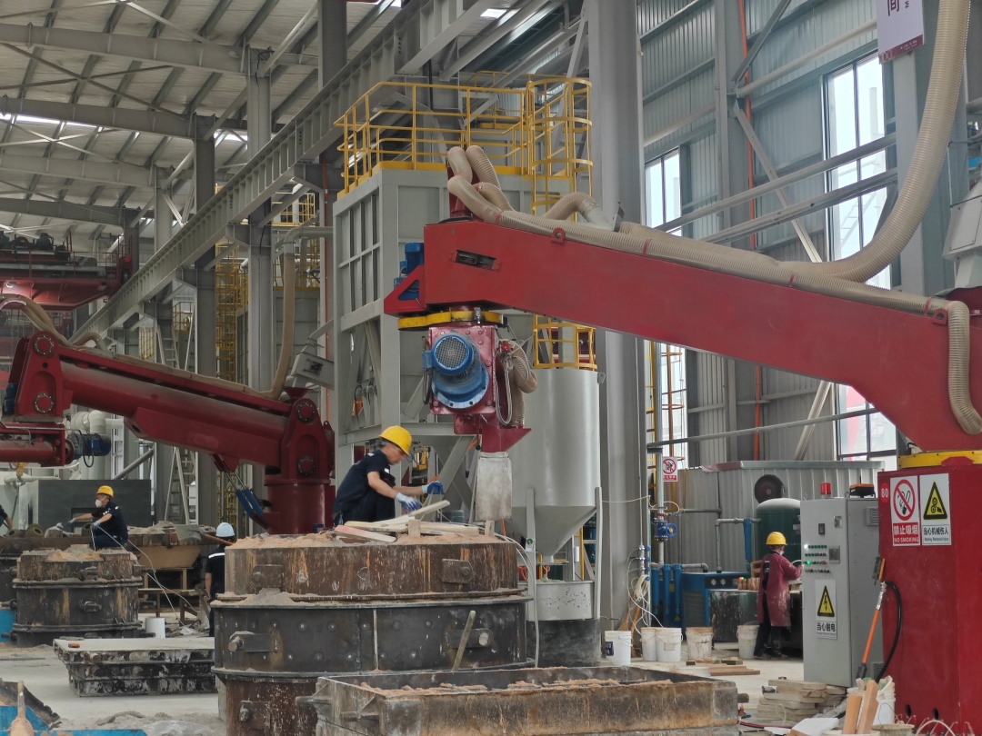 What Are The Advantages of Wear-resistant Accessories for Ore Crushers Made of High Manganese Chromium Steel Material?