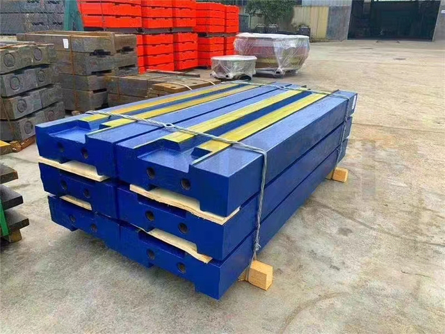 High Manganese Chrome Impact Crusher Blow Bar Hammer Spare Wear Parts 