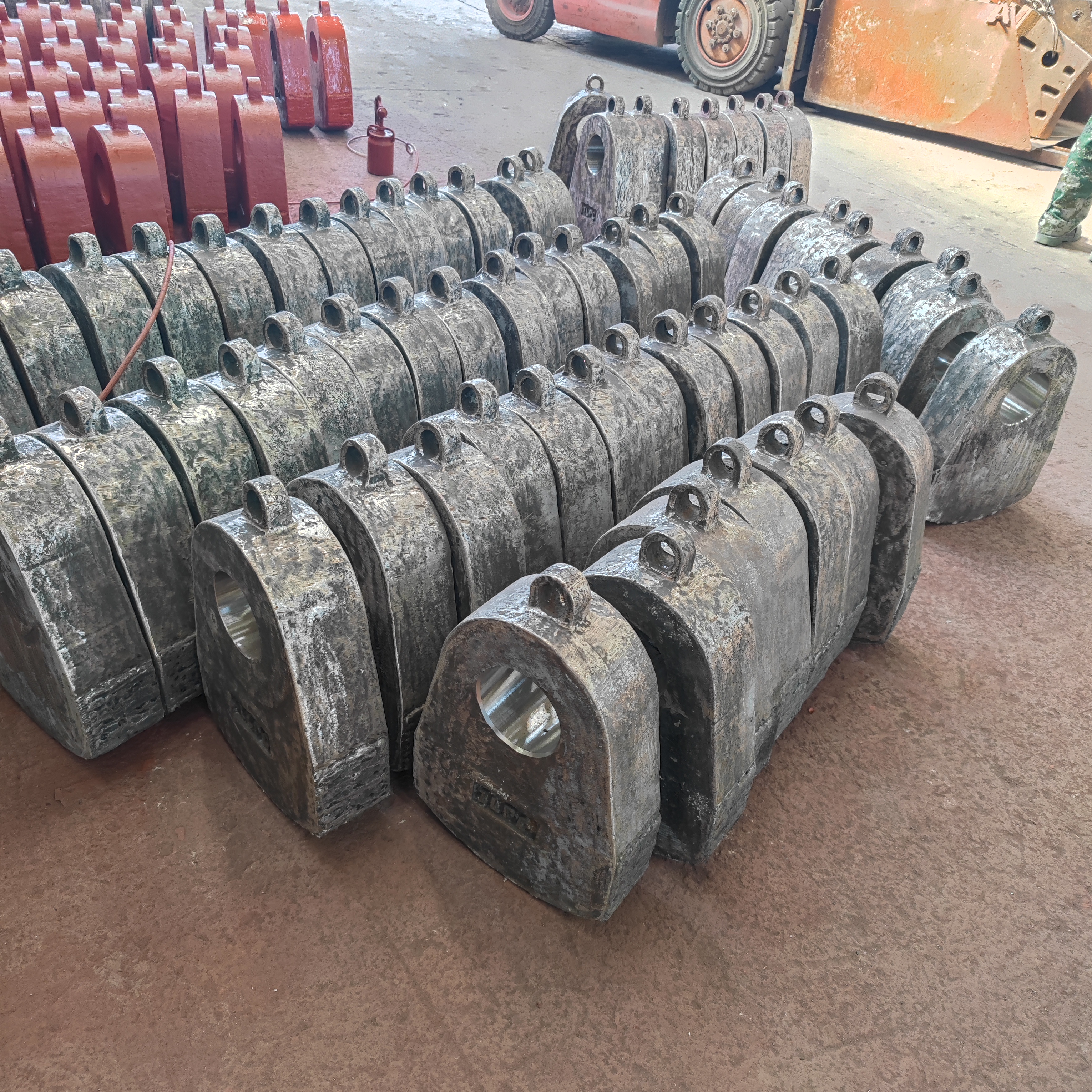 High Manganese Steel Casting Hammer Crusher Spare Parts